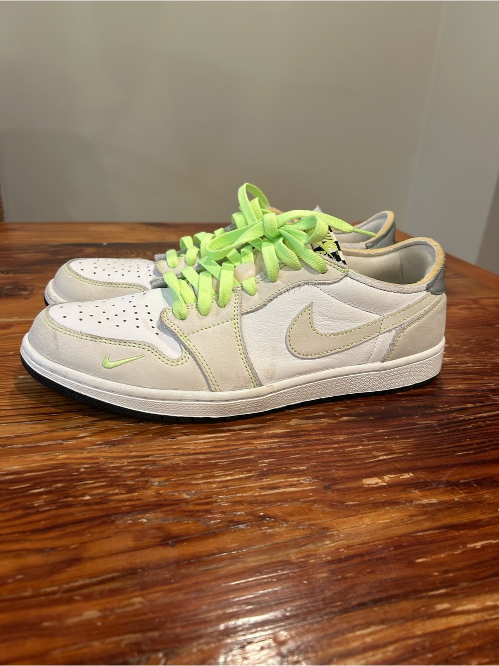 Jordan 1 low OG Ghost size 11.5